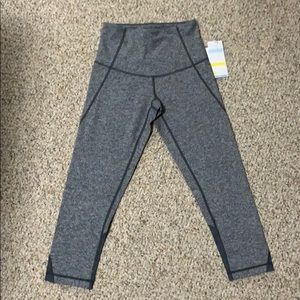 NWT Zella Cropped Leggings